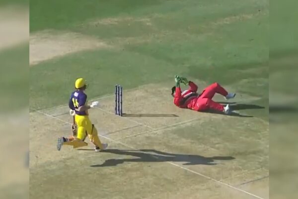 VIDEO: Double loss to the team due to Azam Khan’s obesity, first missed run out, then looted prized runs
