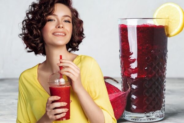 This red juice is very miraculous for health, will remove blood, will burn in the body