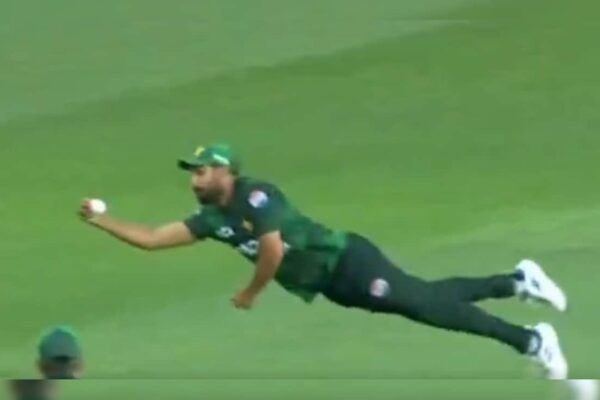 VIDEO: Haris Rauf made eagles in the field, everyone was surprised by holding a catch with one hand flying in the air