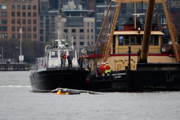 6 people killed in helicopter crash in New York