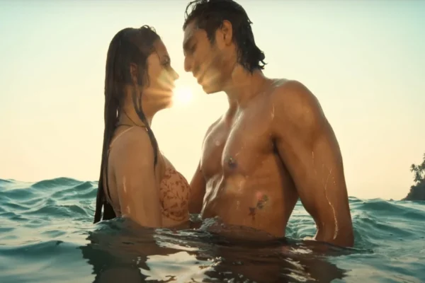 Official Teaser Saiyaara | Ahaan Pandey, the love story of Anit Padda, happiness, passion, pain and grief filled with sorrow