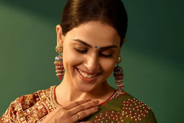 Bollywood ends after 3 Genelia Deshmukh hearings found stars on earth