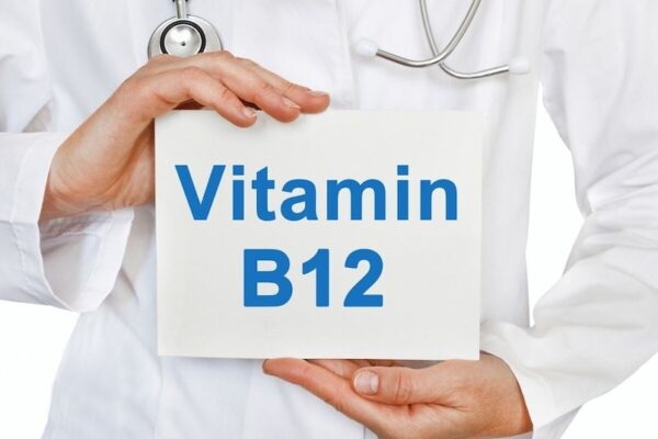 Vitamin B12 Deficiency Symptoms: Symptoms and Treatment of Vitamin B12 deficiency
