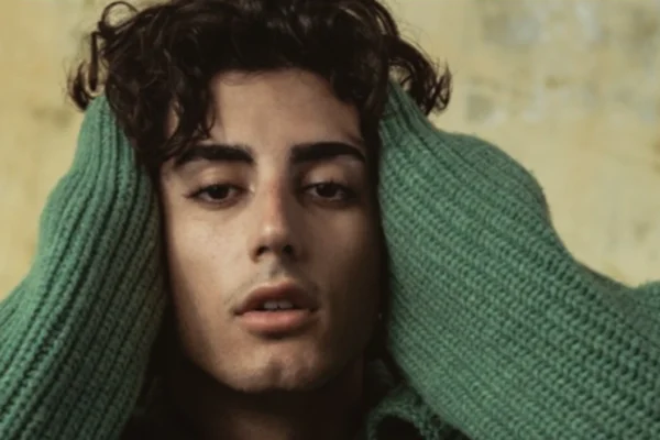 Young Sylvester Stallone plays the role of Anthony Ippolito, real “Rocky” sterone approves