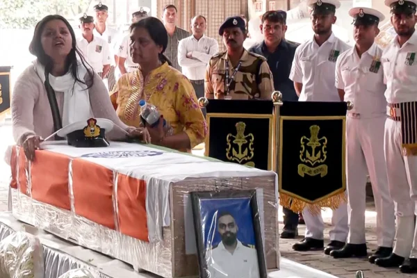Bigg Boss 19: Himanshi Narwal, wife of the navy officer, who was martyred in the terrorist attack of Pahalgam, obtained the show offer?