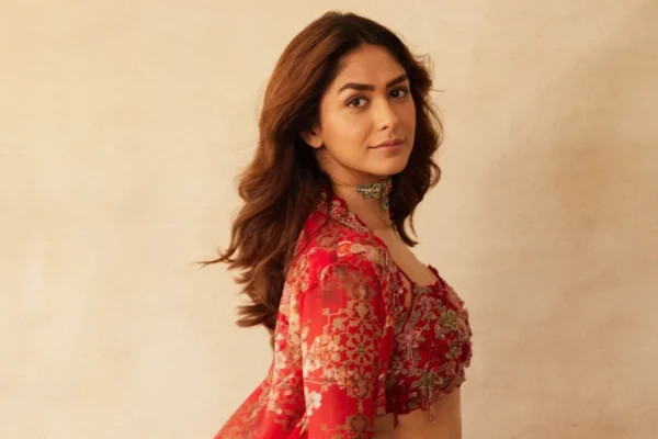 Mrunal Thakur regrets the viral video, apologized to Bipasha Basu without naming