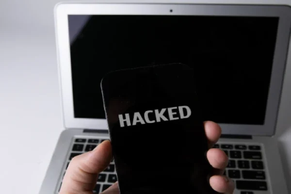 How to know that your phone is hacked? Know and be safe from these simple steps